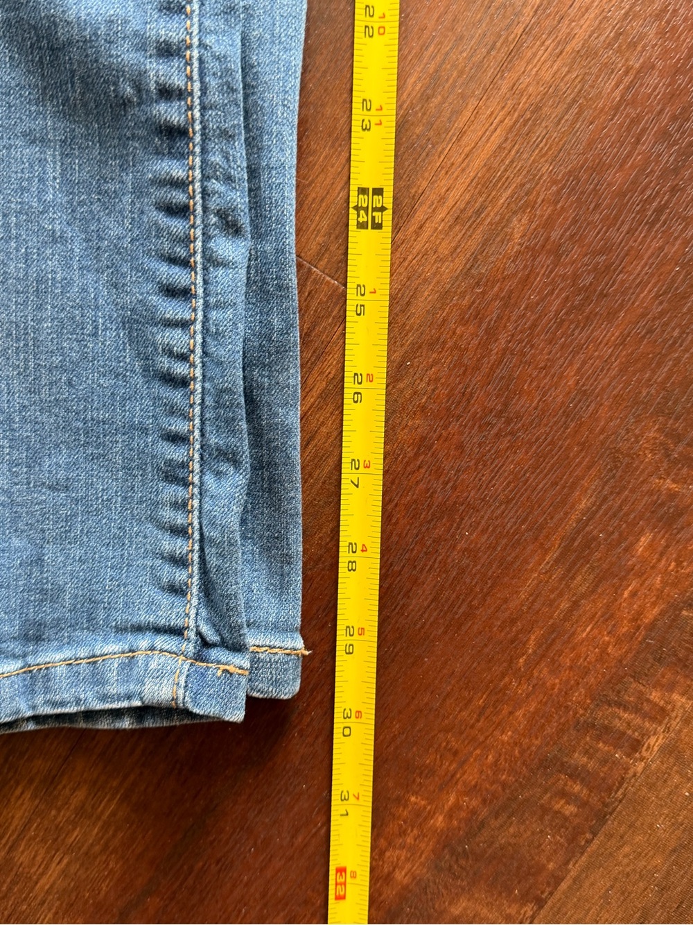 Levi's Perfectly Slimming 512 Women's Slim Bootcut Blue Studded Denim Jeans - Picture 9 of 9